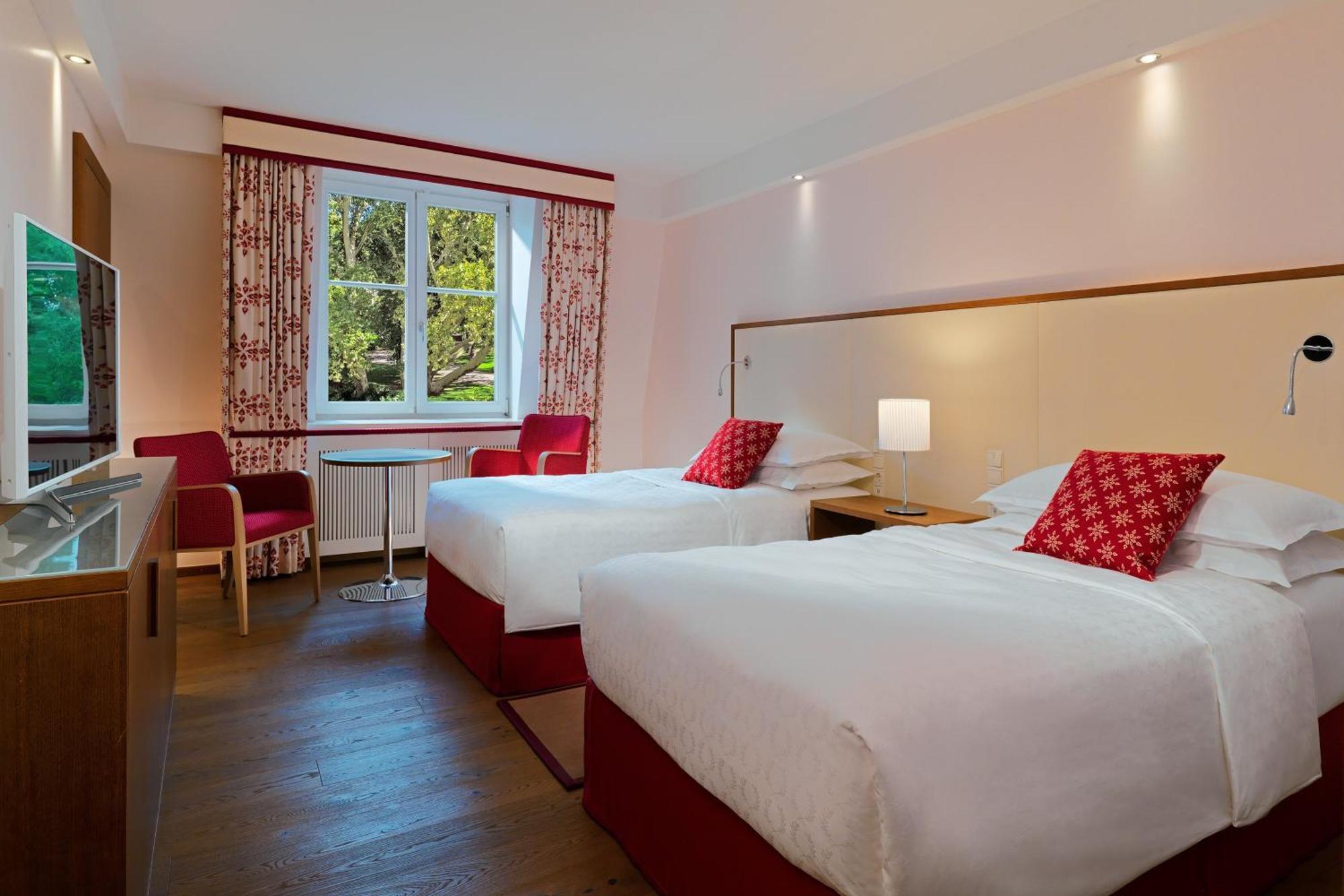 Sheraton Grand Salzburg Exterior photo