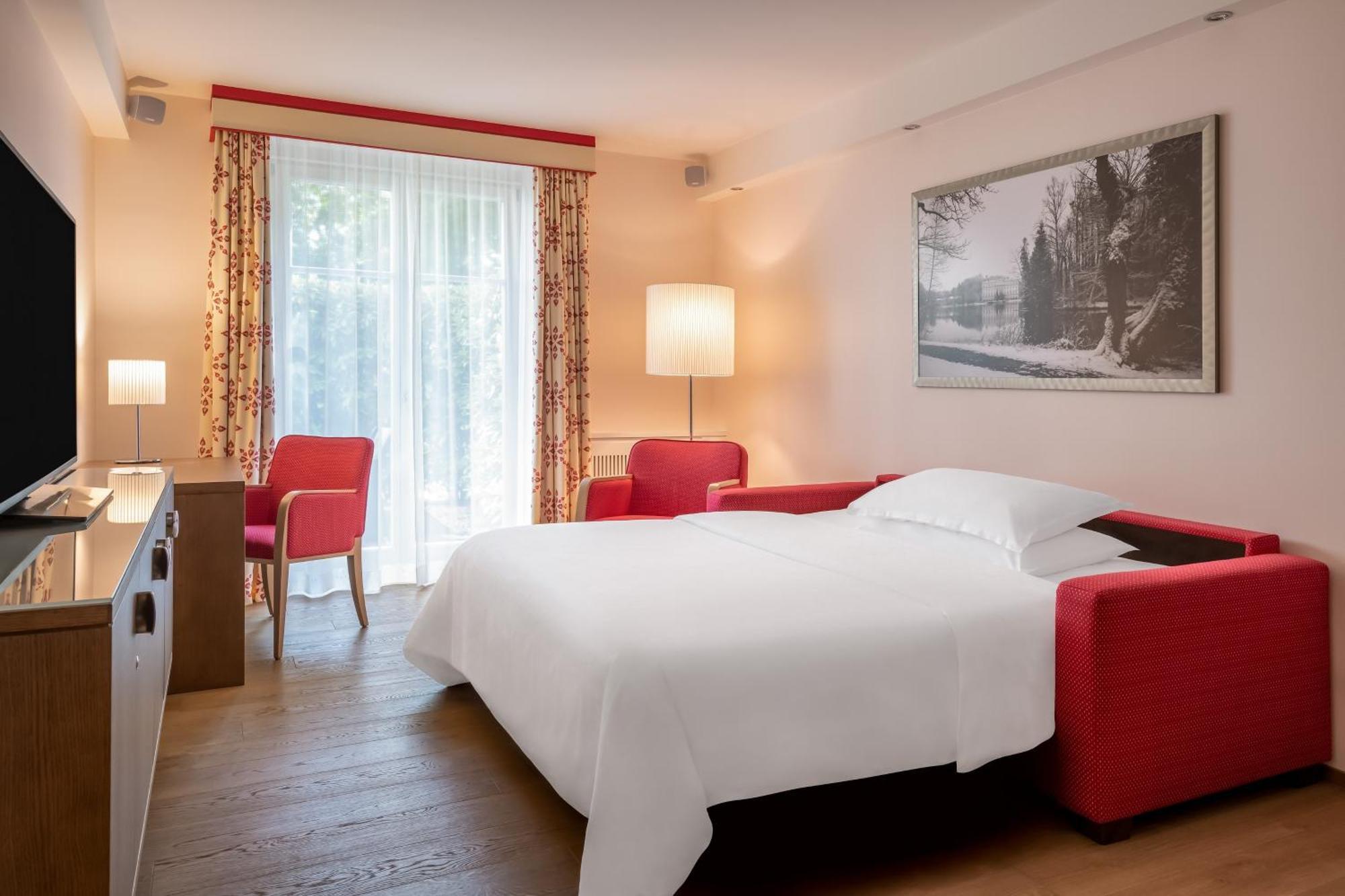 Sheraton Grand Salzburg Exterior photo